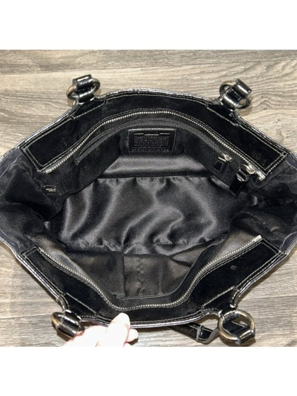 Coach Gallery Embossed Patent Leather Tote Shoulder City Bag Black Y2K - Picture 4 of 16